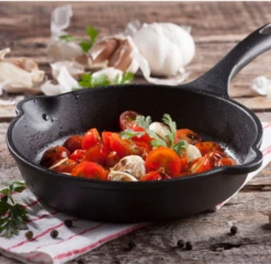 Victoria Cast Iron Skillet 16.5 Cm 11 Victoria Cast Iron Skillet 16.5 Cm -Bialettihand Winkel image 1141