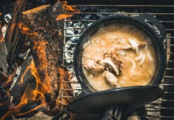 The Windmill BBQ Pan With Lid 2 Liter -Bialettihand Winkel image 423