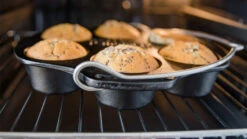 Petromax Cast Iron Muffin Pan -Bialettihand Winkel image 762