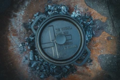 The Windmill BBQ Pan With Lid 2 Liter -Bialettihand Winkel image 882